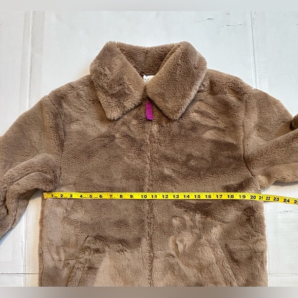 Nike sportswear women’s Faux Fur Coat with Bold Purple Swoosh size XS - Picture 14 of 17